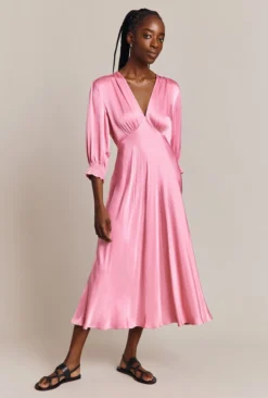 Elle Satin Midi Dress Light Pink -KILA Clothing Shop D04G019A H44 27013 650px 964px