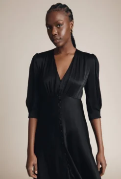 Madison Satin Midi Dress Black -KILA Clothing Shop D05G001 A01 25307 650px 964px