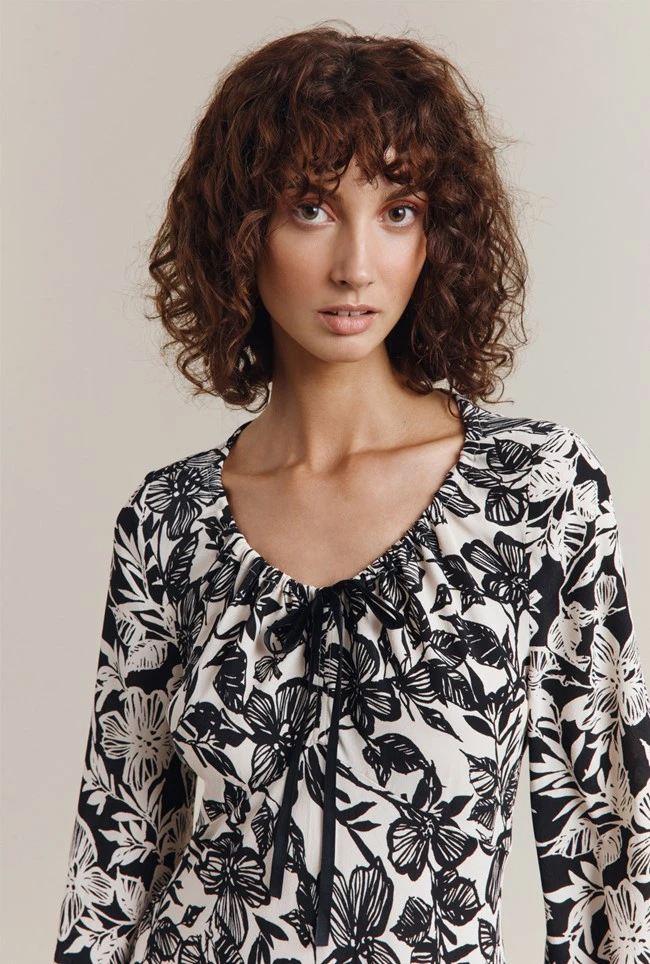 Belle Crepe Midi Dress Graphic Floral 4 Belle Crepe Midi Dress Graphic Floral - Image 4