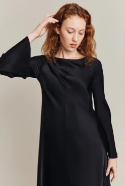 Willow Knee Length Dress Black -KILA Clothing Shop D06G046 A01 26465 650px 964px