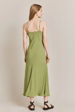 Sofia Crepe Midi Dress Green -KILA Clothing Shop D06G069 J30 27871 650px 964px