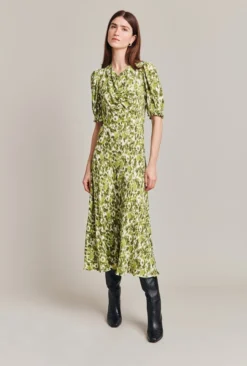 Lainey Crepe Midi Dress Green Ikat -KILA Clothing Shop D07G027 Z76 28784 650px 964px