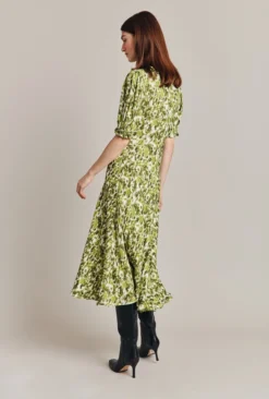 Lainey Crepe Midi Dress Green Ikat -KILA Clothing Shop D07G027 Z76 28788 650px 964px