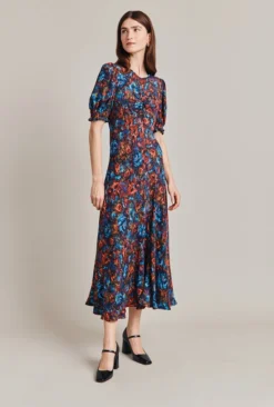 Lainey Crepe Midi Dress Blue Ikat 11 Lainey Crepe Midi Dress Blue Ikat -KILA Clothing Shop D07G027 Z88 28790 650px 964px