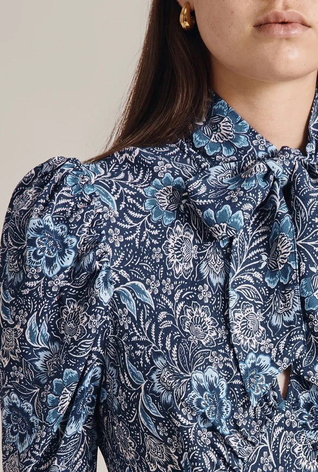 Erin Crepe Midi Dress Blue Batik Bloom 3 Erin Crepe Midi Dress Blue Batik Bloom - Image 3