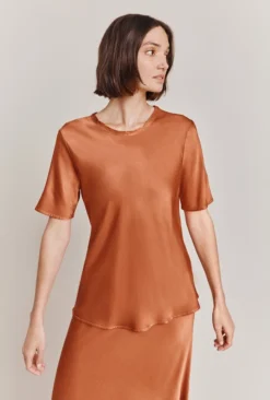 Ivy Satin Top Auburn 10 Ivy Satin Top Auburn -KILA Clothing Shop Q06G008A F24 28604 650px 964px