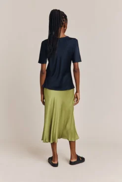 Ivy Satin Top Navy 9 Ivy Satin Top Navy -KILA Clothing Shop Q06G008A K10 26632 650px 964px