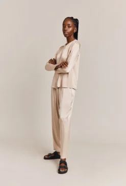 Efie Satin Long Sleeve Blouse Stone -KILA Clothing Shop Q06G010 N04 26765 650px 964px