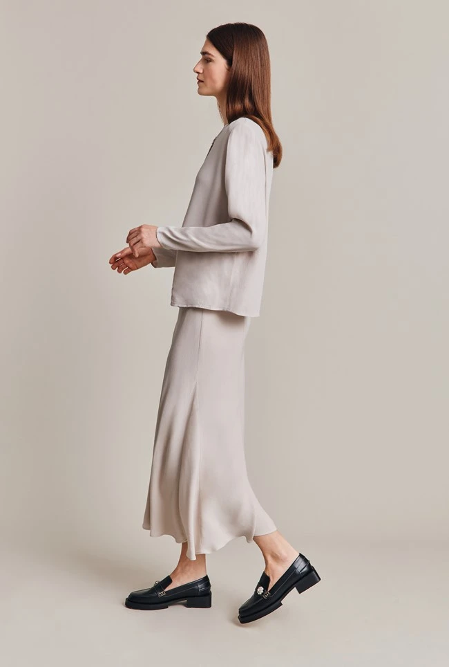 Alena Crepe Blouse Beige Pearly 3 Alena Crepe Blouse Beige Pearly - Image 3