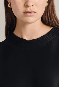 Grace Satin Sweatshirt Black -KILA Clothing Shop Q07G003 A01 29399 650px 964px