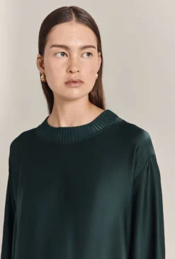 Grace Satin Sweatshirt Cedar -KILA Clothing Shop Q07G003 J21 29142 650px 964px