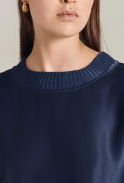 Grace Satin Sweatshirt Dark Midnight 10 Grace Satin Sweatshirt Dark Midnight -KILA Clothing Shop Q07G003 K29 29413 650px 964px