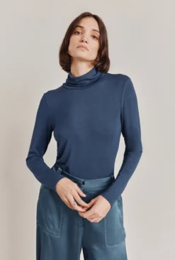 Fern Roll Neck Top Navy -KILA Clothing Shop Q07G010 K10 28872 650px 964px