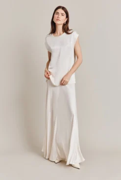 Melody Satin Short Sleeve Top Ivory -KILA Clothing Shop Q07G019 M12 29010 650px 964px