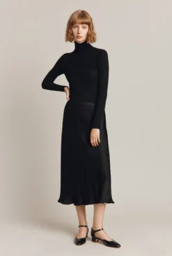 Luna Satin Slip Skirt Black -KILA Clothing Shop S05G002A A01 26341 650px 964px