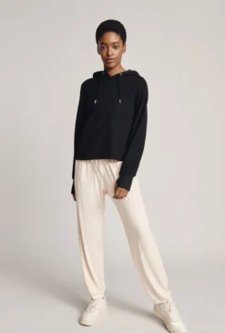 Cropped Organic Hoodie Black 9 Cropped Organic Hoodie Black -KILA Clothing Shop V02G012 A01 22860 650px 964px